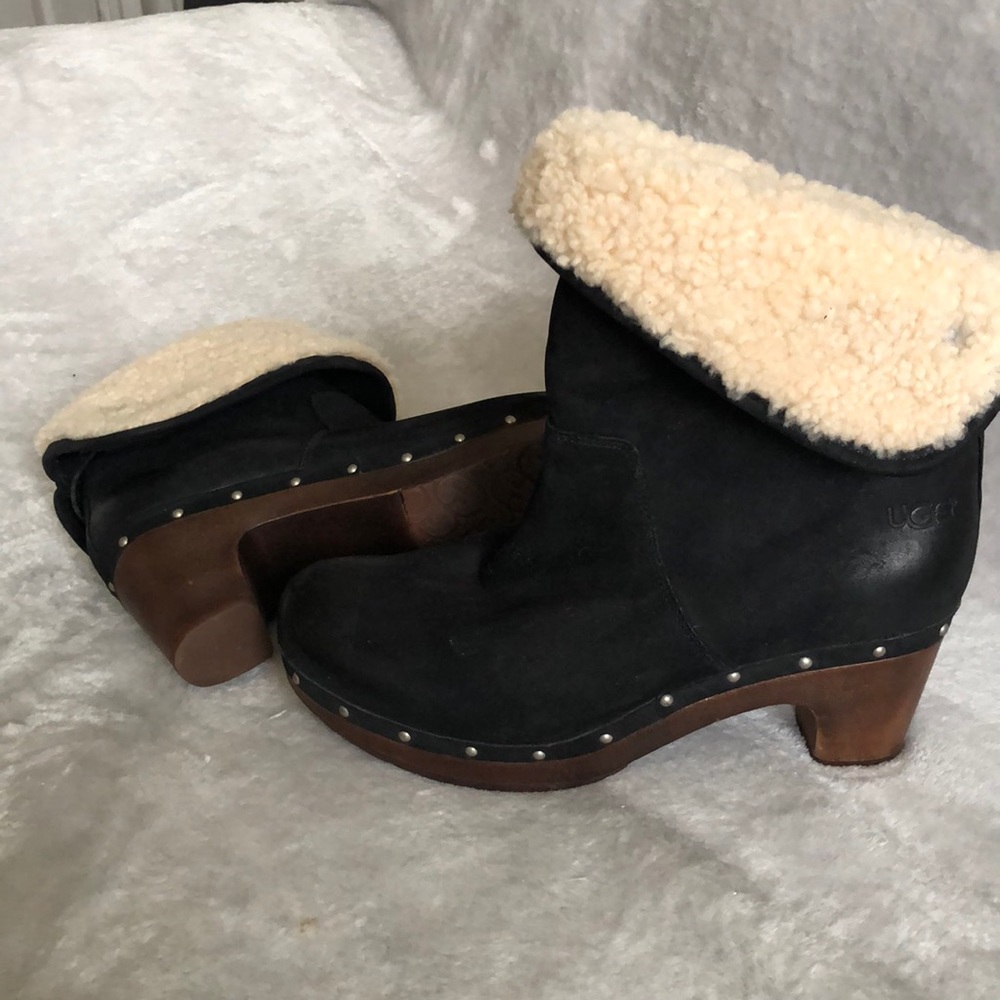 Ugh women boots size 8